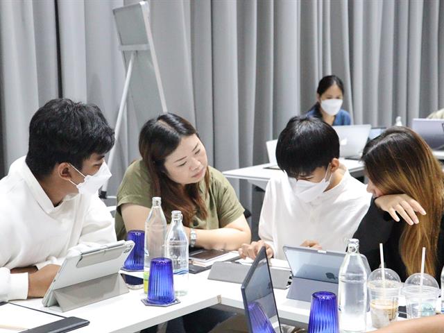 คณะรัฐศาสตร์และสังคมศาสตร์ 