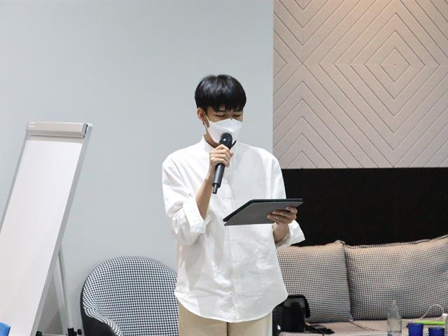 คณะรัฐศาสตร์และสังคมศาสตร์ 