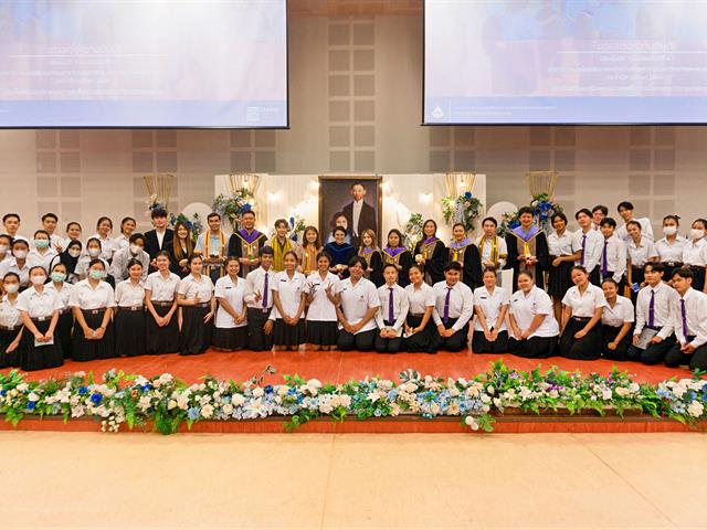 The white coat and pinning ceremony for community health students in academic year 2023