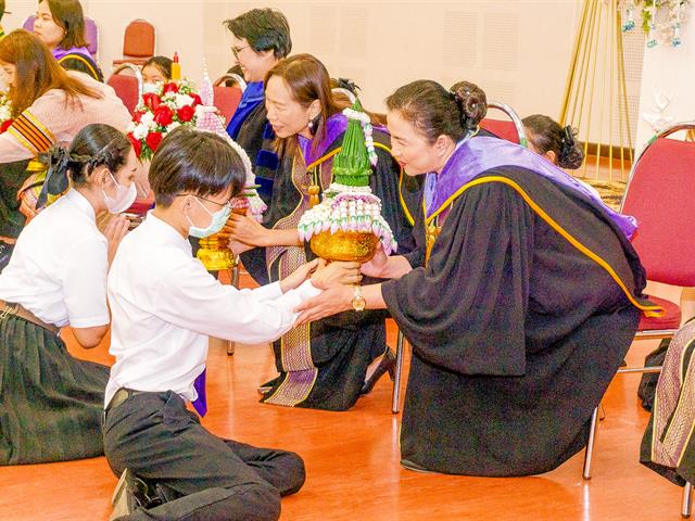 The white coat and pinning ceremony for community health students in academic year 2023