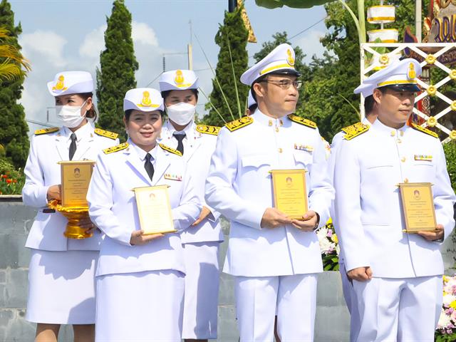 คณะรัฐศาสตร์และสังคมศาสตร์ 