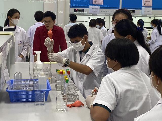 คณะวิทยาศาสตร์การแพทย์ เปิดบ้านต้อนรับนักเรียนและคณะครูจากโรงเรียนตากพิทยาคมเพื่อการเรียนรู้และฝึกทักษะการทำปฏิบัติการ 