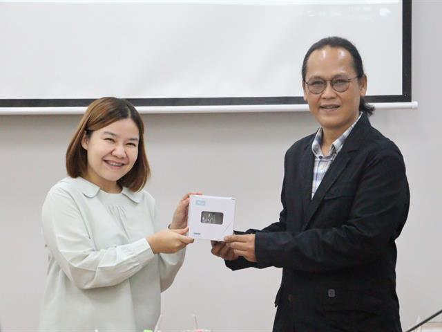 คณะรัฐศาสตร์และสังคมศาสตร์ 