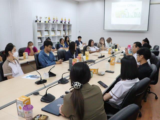 คณะรัฐศาสตร์และสังคมศาสตร์ 