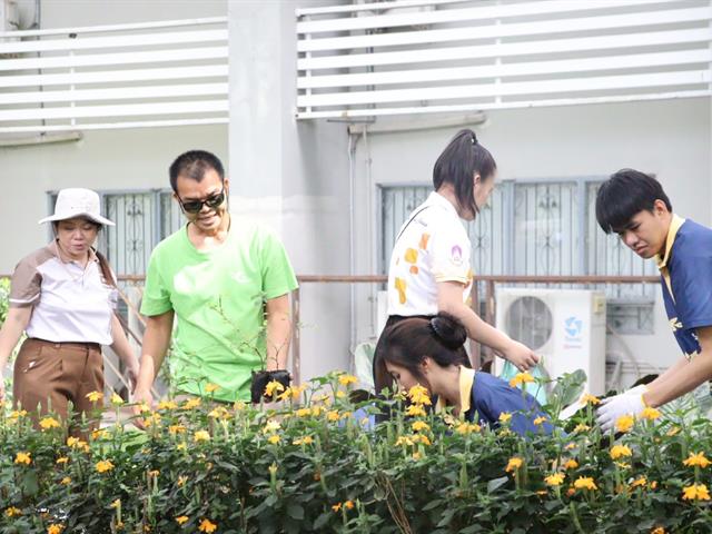 คณะรัฐศาสตร์และสังคมศาสตร์ 