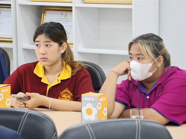 คณะรัฐศาสตร์และสังคมศาสตร์ 
