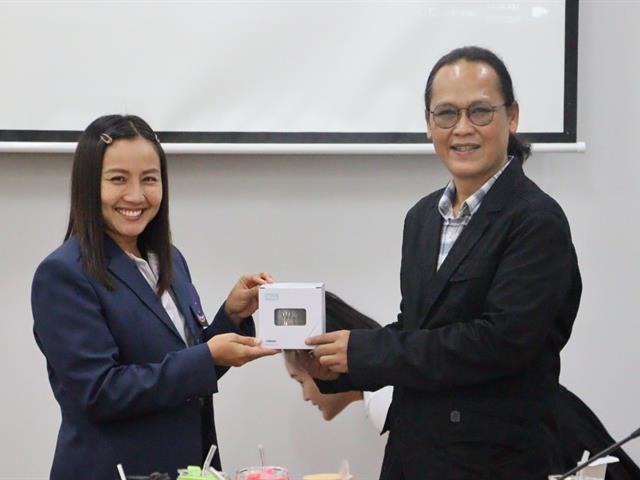 คณะรัฐศาสตร์และสังคมศาสตร์ 