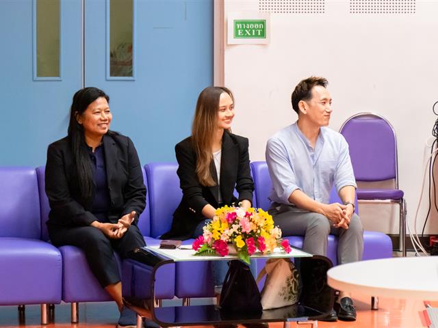 คณะศิลปศาสตร์ ลงนามข้อตกลงว่าด้วยความร่วมมือทางวิชาการ กับบริษัท ฮอลลิเดย์ วิลเลเจส (ประเทศไทย) จำกัด
