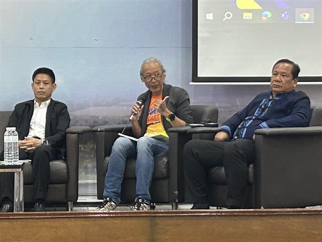 คณะรัฐศาสตร์และสังคมศาสตร์ 