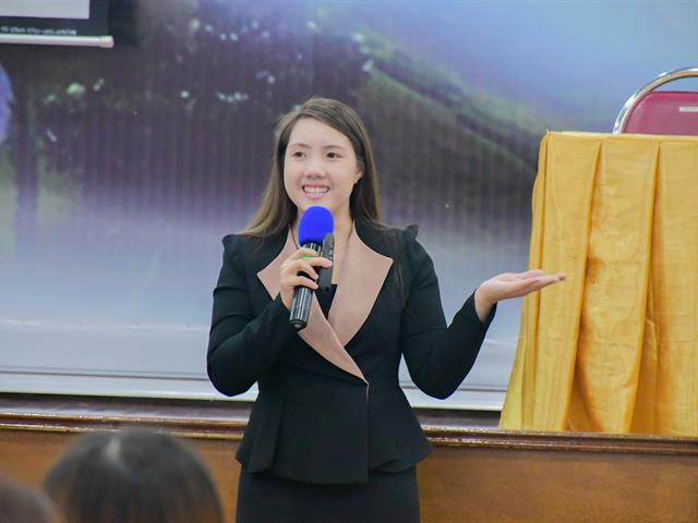 วิทยาลัยการศึกษา ดำเนินโครงการพัฒนาภาษาอังกฤษเพื่อการสื่อสารสำหรับนิสิตผ่านสื่อดิจิทัล
