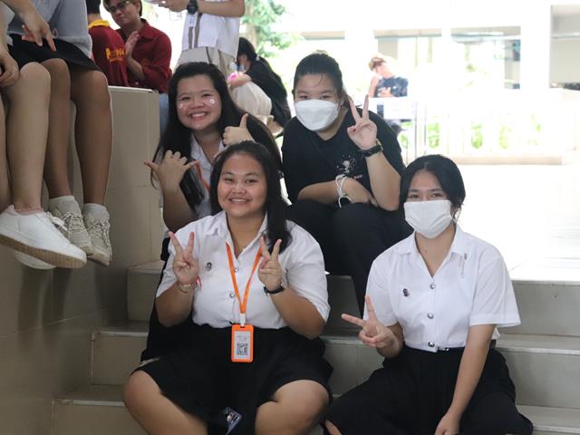 คณะรัฐศาสตร์และสังคมศาสตร์ 