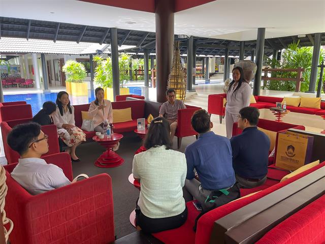 คณะศิลปศาสตร์ เข้าศึกษาดูงานและแลกเปลี่ยนเรียนรู้ด้านการพัฒนาสหกิจศึกษาและหลักสูตร ณ บริษัท ฮอลลิเดย์ วิลเลเจส (ประเทศไทย) จำกัด โรงแรมคลับเมด ภูเก็ต