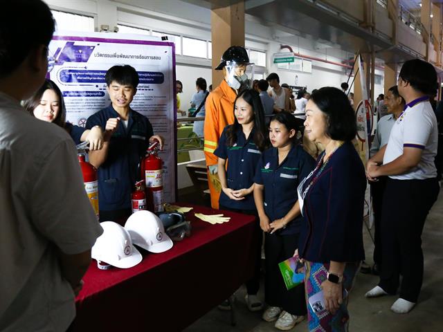 คณะสาธารณสุขศาสตร์ และสโมสรนิสิตคณะสาธารณสุขศาสตร์ ได้จัดกิจกรรมกาดฮีลใจ#1 (ฮีลใจวัยทีน Strong Together) ณ ลานอเนกประสงค์คณะสาธารณสุขศาสตร์ 