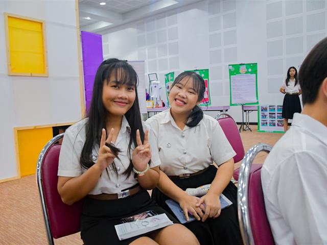 นิสิตวิทยาลัยการศึกษา ได้รับรางวัลที่ 1 ในโครงการพัฒนา UP Identity สู่การพัฒนานิสิตอย่างยั่งยืน