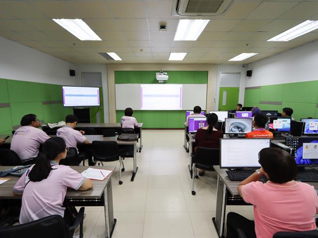 กองแผนงานได้รับเกียรติเป็นวิทยากรให้ความรู้ระบบบริหารจัดการแผนและงบประมาณ (e-Budget) แก่บุคลากรกองกิจการนิสิต