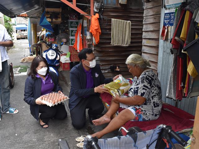 เพลินจิต เพลินใจ ปันน้ำใจสู่ชุมชน" CSR