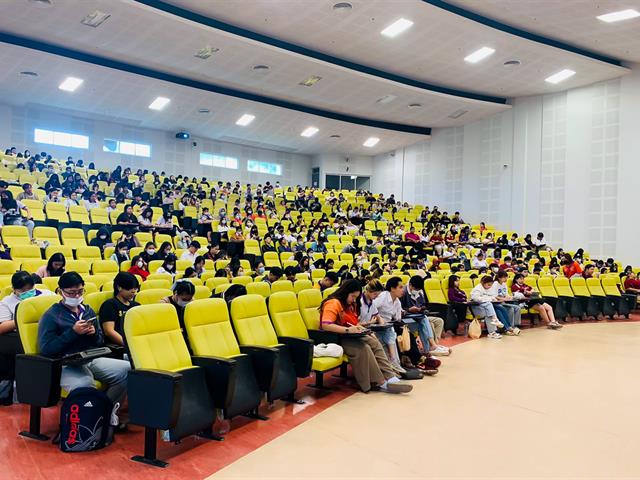 ศูนย์ภาษา คณะศิลปศาสตร์ จัดทดสอบวัดความรู้ภาษาอังกฤษ โดยใช้ข้อสอบศูนย์ภาษา (UP-STEP)