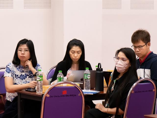 คณะศิลปศาสตร์จัดโครงการพัฒนาอาจารย์ตามกรอบมาตรฐานวิชาชีพ (UP-PSF) “แนวทางและเทคนิคการเขียนส่งผลงานอาจารย์มืออาชีพ”
