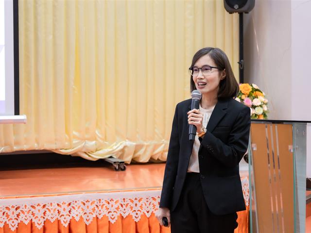 คณะศิลปศาสตร์จัดโครงการพัฒนาอาจารย์ตามกรอบมาตรฐานวิชาชีพ (UP-PSF) “แนวทางและเทคนิคการเขียนส่งผลงานอาจารย์มืออาชีพ”