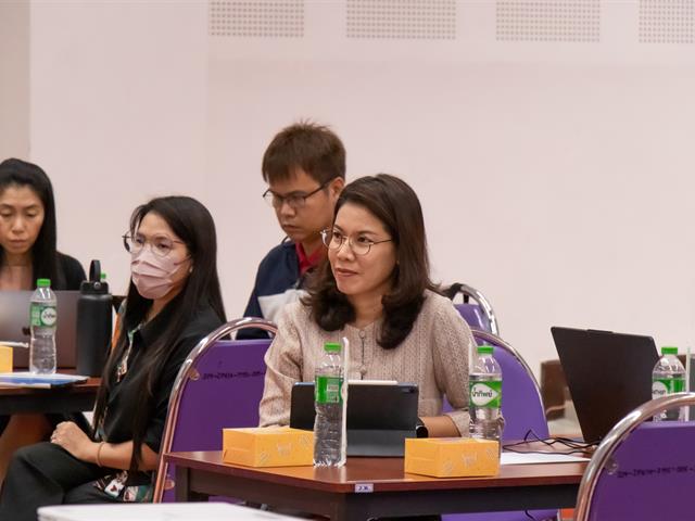 คณะศิลปศาสตร์จัดโครงการพัฒนาอาจารย์ตามกรอบมาตรฐานวิชาชีพ (UP-PSF) “แนวทางและเทคนิคการเขียนส่งผลงานอาจารย์มืออาชีพ”