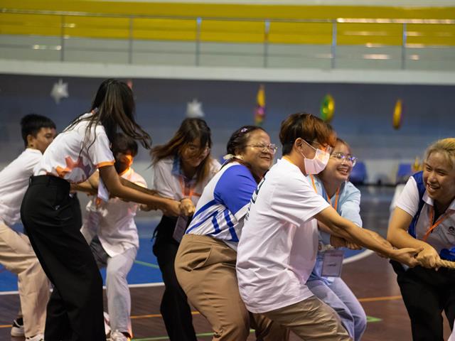 วิศวะฯ เป็นเจ้าภาพจัดมหกรรมกาวน์เกียร์เกี่ยวใจ ครั้งที่ 3 ร่วมกับ 7คณะ ส่งเสริมความสามัคคี ความเป็นผู้นำ และความกล้าแสดงออก