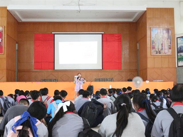 คณะวิทยาศาสตร์การแพทย์ออกแนะแนวการศึกษาต่อในระดับอุดมศึกษาให้กับโรงเรียนในพื้นที่ภาคตะวันออกเฉียงเหนือวันที่ 1
