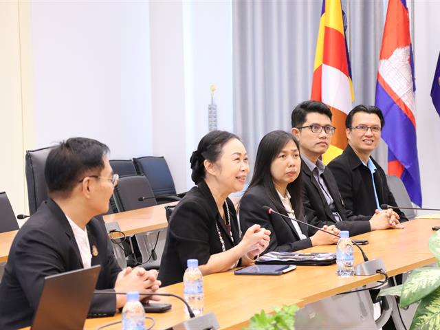 กองบริการการศึกษา 