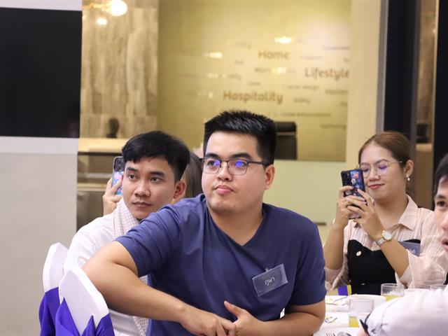 กองบริการการศึกษา งานวิเทศสัมพันธ์ นิสิตทุนพระราชทาน
