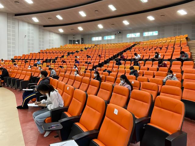 ศูนย์ภาษา คณะศิลปศาสตร์ จัดอบรมและทดสอบ English for Undergraduates เดือนธันวาคม 2566