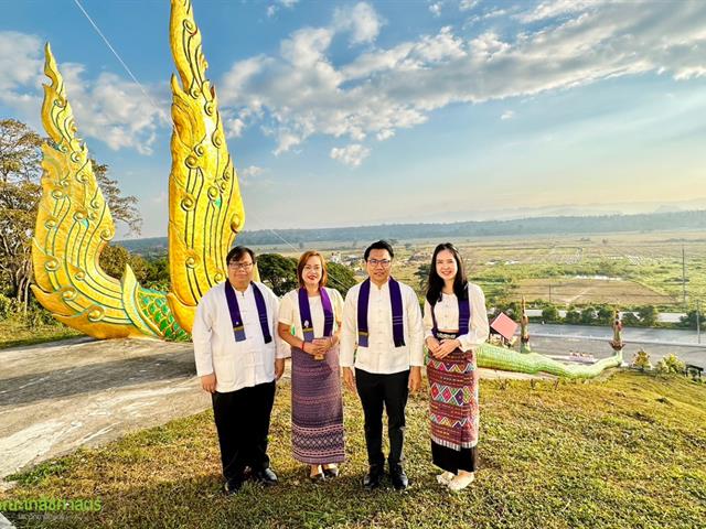 School of Pharmaceutical sciences, University of Phayao participated in participated in the traditional event of cloth wrapping and pouring water for 