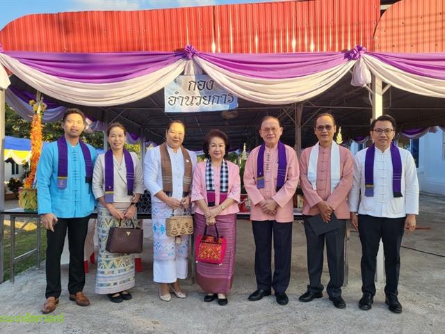 School of Pharmaceutical sciences, University of Phayao participated in participated in the traditional event of cloth wrapping and pouring water for 