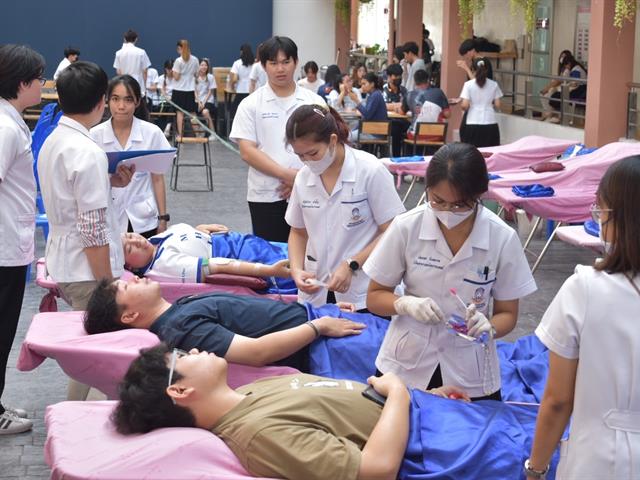 สาขาวิชาเทคนิคการแพทย์ คณะสหเวชศาสตร์ ร่วมกับงานธนาคารเลือด โรงพยาบาลพะเยา จัดกิจกรรม “การรับบริจาคโลหิต”