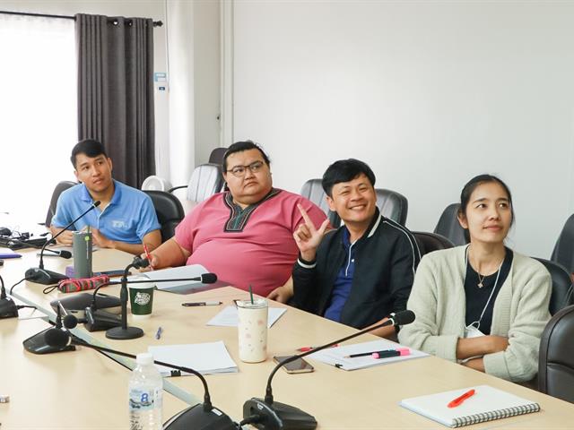 คณะรัฐศาสตร์และสังคมศาสตร์ 