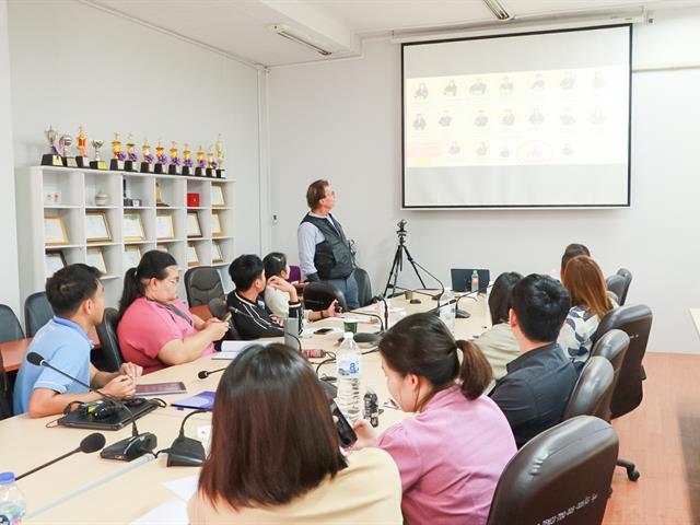 คณะรัฐศาสตร์และสังคมศาสตร์ 