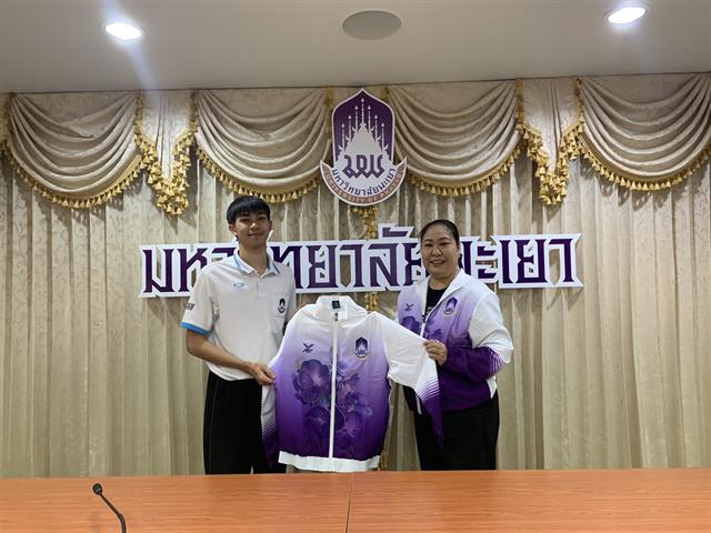 มอบโอวาท