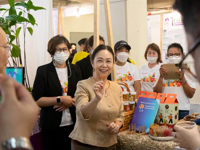 คณะศิลปศาสตร์ ร่วมจัดบูธ 1 คณะ 1 ชุมชนนวัตกรรม ในการประชุมวิชาการระดับชาติ พะเยาวิจัย ครั้งที่ 13