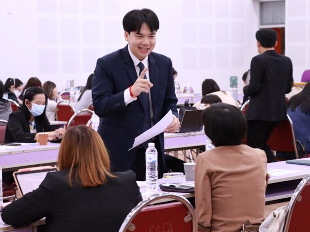 กองบริการการศึกษา อาจารย์ระดับมืออาชีพ