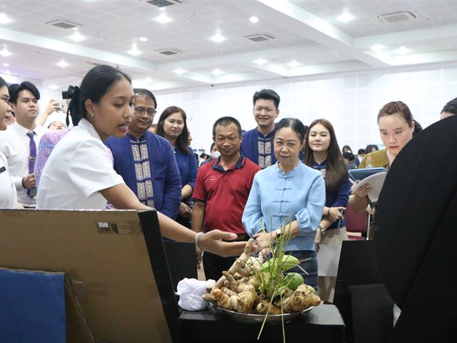 คณะสาธารณสุขศาสตร์ จัดกิจกรรมสรุปผลการดำเนินโครงการฝึกบูรณาการความรู้และทักษะแบบสหวิชาชีพจากห้องเรียนสู่ชุมชน (Inter-professional Education: IPE ) ครั้งที่ 2 กิจกรรม Show & Share ณ ห้องประชุมเมืองพะเยา อาคารเทคโนโลยีสารสนเทศและการสื่อสาร มหาวิทยาลัยพะเยา 