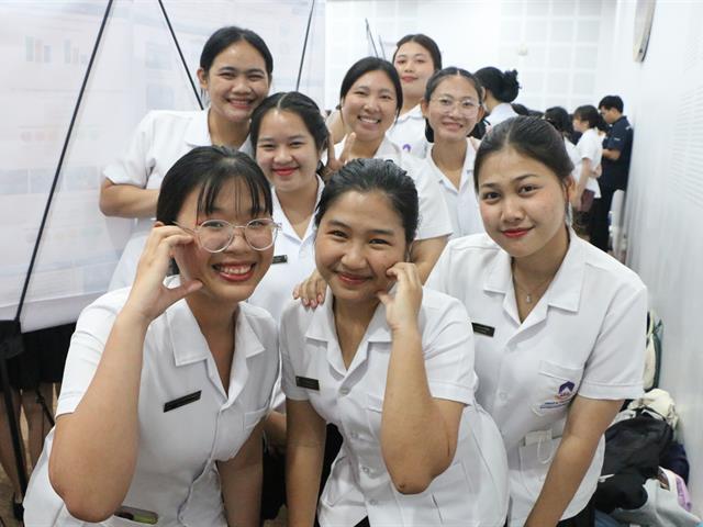คณะสาธารณสุขศาสตร์ จัดกิจกรรมสรุปผลการดำเนินโครงการฝึกบูรณาการความรู้และทักษะแบบสหวิชาชีพจากห้องเรียนสู่ชุมชน (Inter-professional Education: IPE ) ครั้งที่ 2 กิจกรรม Show & Share ณ ห้องประชุมเมืองพะเยา อาคารเทคโนโลยีสารสนเทศและการสื่อสาร มหาวิทยาลัยพะเยา 
