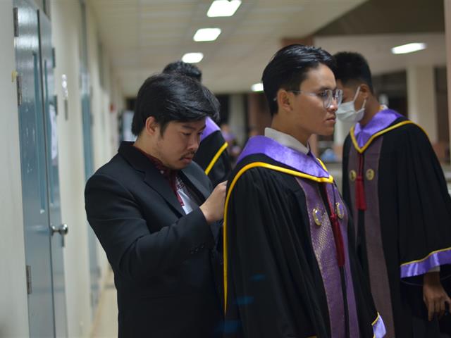 คณะวิศวกรรมศาสตร์ ขอแสดงความยินดีกับบัณฑิตและมหาบัณฑิต ในพิธีพระราชทานปริญญาบัตร ประจำปีการศึกษา 2565