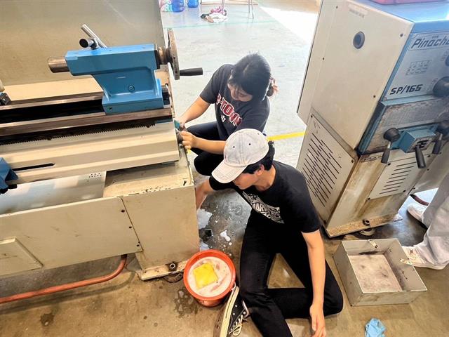 วิศวกรรมอุตสาหการ จัดกิจกรรม Big Cleaning Day ส่งเสริมการพัฒนากายภาพและสิ่งแวดล้อมตามเกณฑ์ UI Green