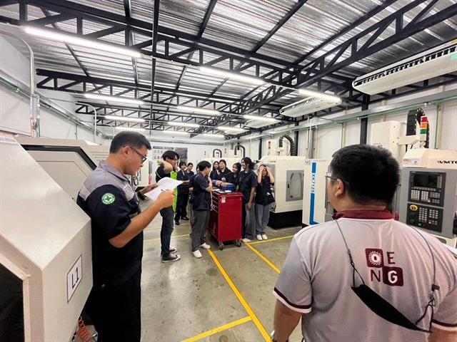วิศวกรรมอุตสาหการ จัดกิจกรรม Big Cleaning Day ส่งเสริมการพัฒนากายภาพและสิ่งแวดล้อมตามเกณฑ์ UI Green
