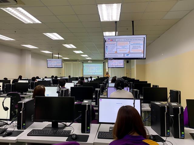 ศูนย์ภาษา คณะศิลปศาสตร์ จัดทดสอบวัดความรู้ภาษาอังกฤษด้วยโปรแกรมสำเร็จรูป  สำหรับนิสิตระดับปริญญาตรี รหัส 66 เพื่อประกอบสำเร็จการศึกษาและเพื่อเทียบรายวิชา 001205