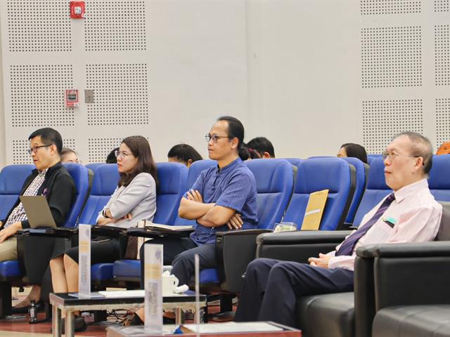 คณะรัฐศาสตร์และสังคมศาสตร์ 