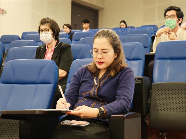 คณะรัฐศาสตร์และสังคมศาสตร์ 