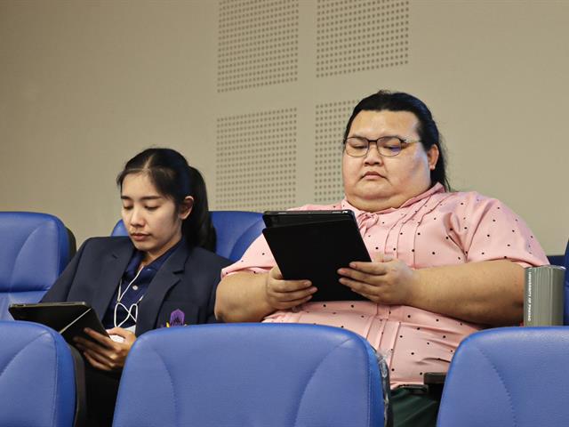 คณะรัฐศาสตร์และสังคมศาสตร์ 