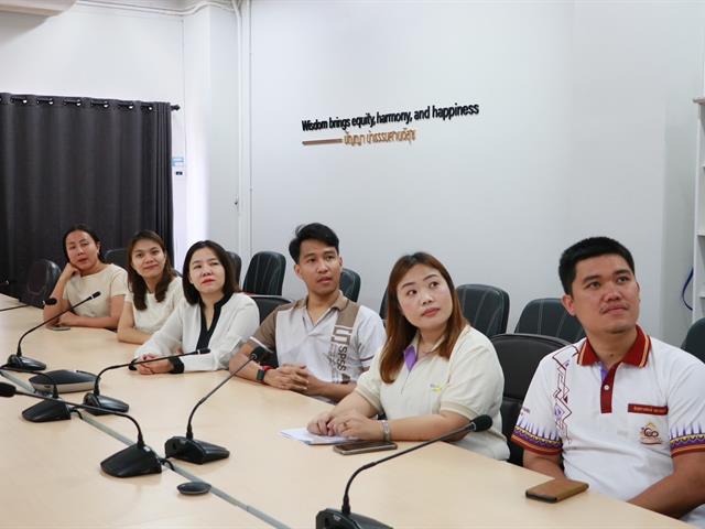 คณะรัฐศาสตร์และสังคมศาสตร์ 