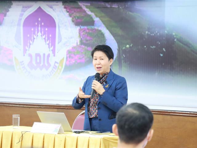  อาจารย์ระดับมืออาชีพ  โครงการพัฒนาบุคลากรสายวิชาการ อาจารย์ระดับมืออาชีพ  งานสนับสนุนวิชาการ   มหาวิทยาลัยพะเยา