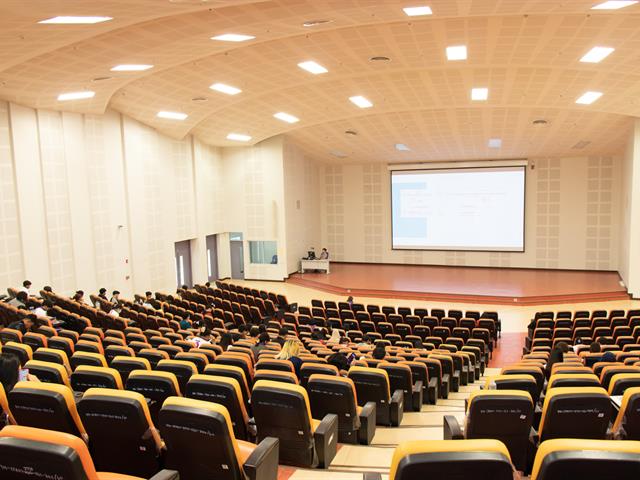 ศูนย์ภาษา คณะศิลปศาสตร์ จัดอบรมและสอบ English for Undergraduates เดือนมีนาคม 2567