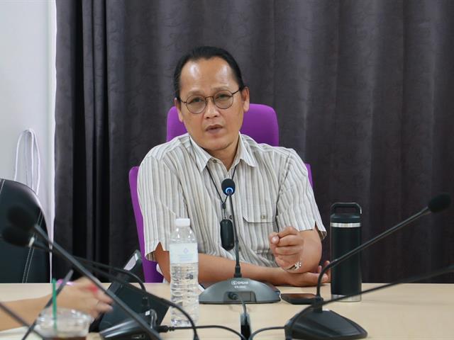 คณะรัฐศาสตร์และสังคมศาสตร์ 